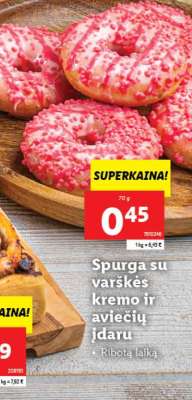 Spurga su varškės kremu ir aviečių įdaru